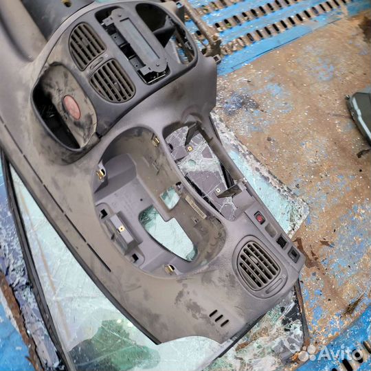 Торпеда с подушкой безопасности на Пежо 206