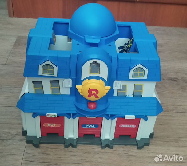 Поли Робокар База