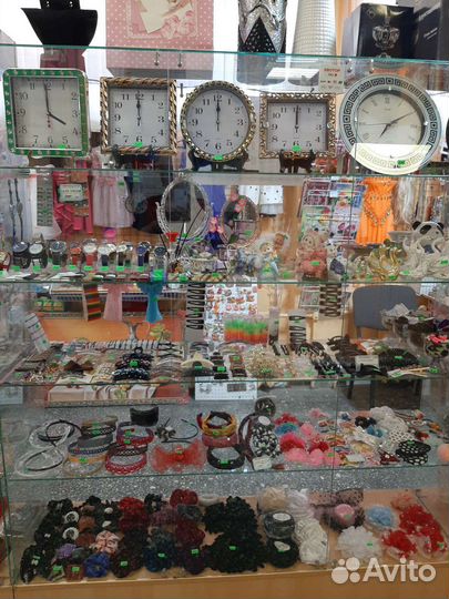 Подарки,сувениры,посуда,хрусталь,часы,картины