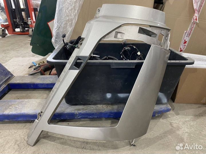 Окантовка фары Volvo FH4 82884026