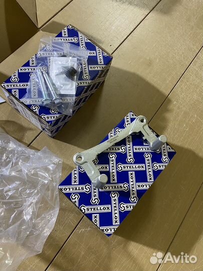 Stellox, Скоба тормозного суппорта зад. Outlander