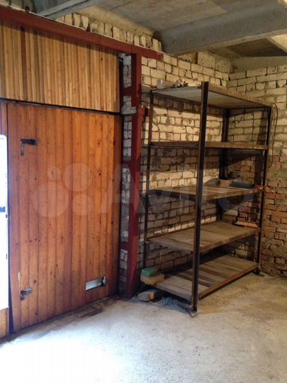 Гараж, > 30 м²