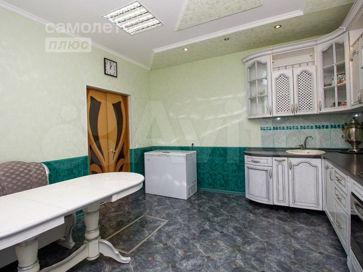 Коттедж 180 м² на участке 14,2 сот.