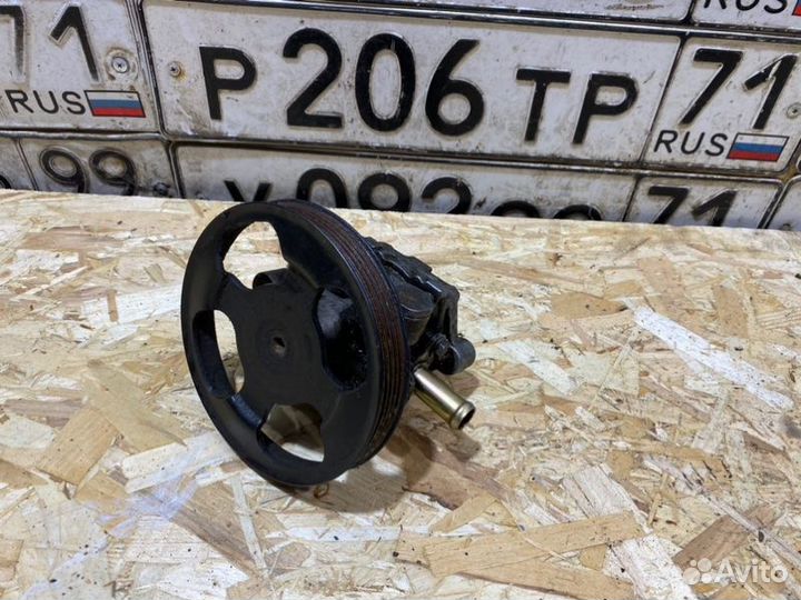 Насос гидроусилителя руля Mitsubishi Lancer 4G18