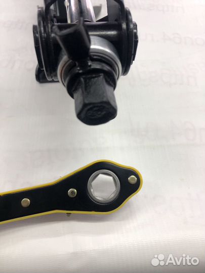 Домкрат для иномарок 2 тон