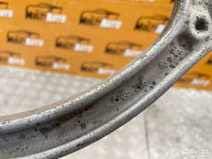 Рычаг подвески верхний передний левый Mercedes