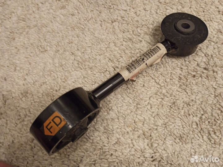 Подушка двигателя правая Toyota Harrier ACU15