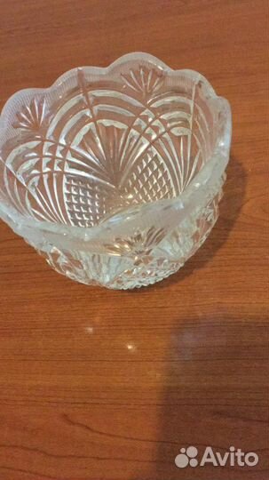 Хрустальная ваза