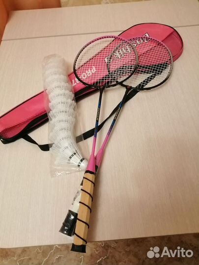 Ракетки 2шт,воланчики 12 шт, футляр в подарок