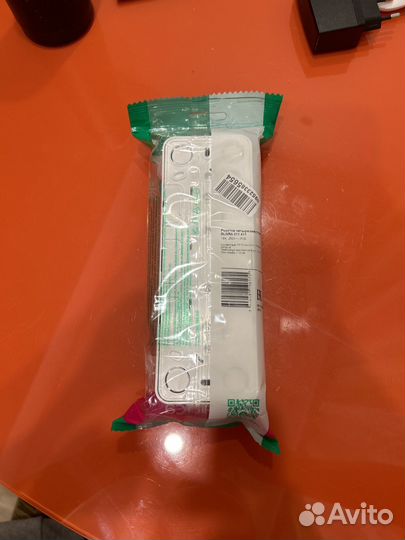 Розетка накладная systeme electric