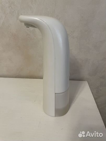 Диспенсер для мыла сенсорный нерабочий