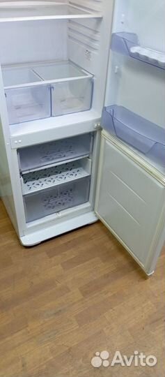 Холодильник Бирюса