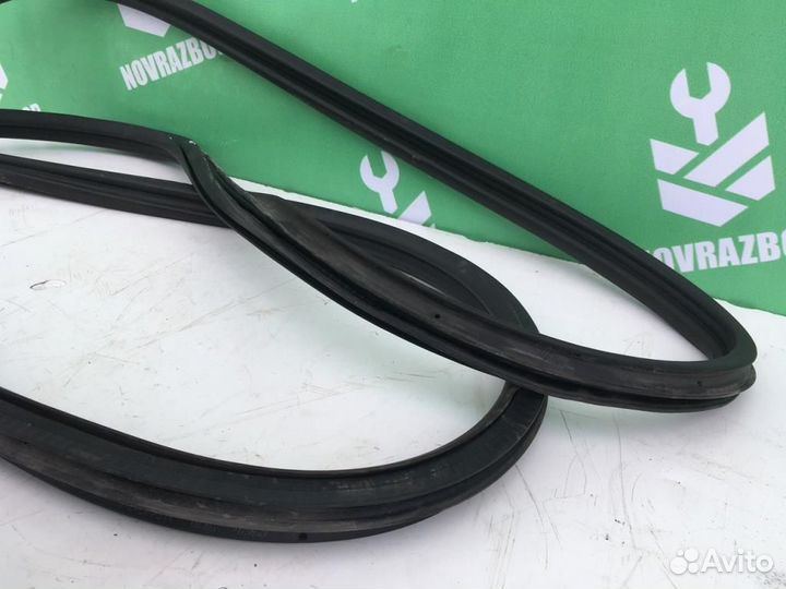 Уплотнитель двери Опель Корса Д