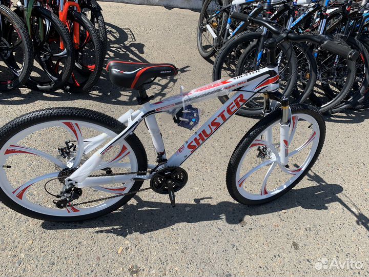 Велосипед на литых дисках -26