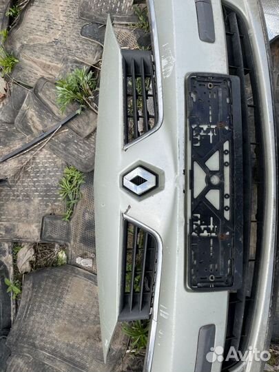 Бампер передний Renault Laguna II