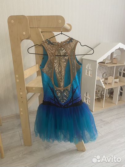 Костюм для фигурного катания