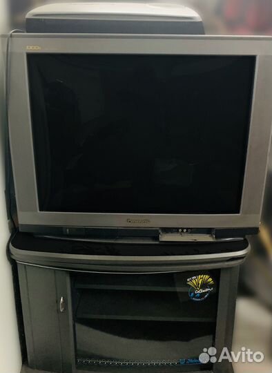 Телевизор Panasonic TX-33GF85T с тумбой