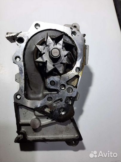 Насос водяной (помпа) Renault Logan 2 1,4