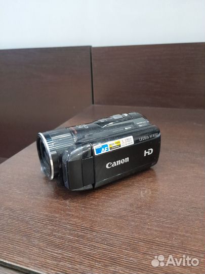 Видеокамера Видеокамера Canon legria HF 200