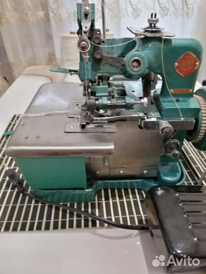 Оверлок для швейной машины