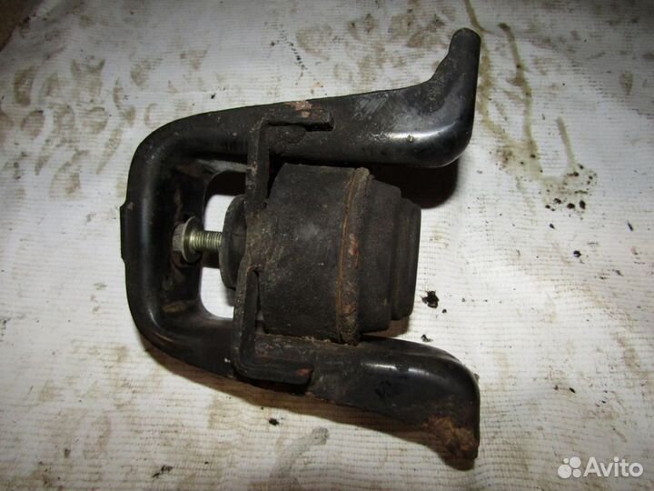 Опора двигателя правая Corolla E12 2001-2006