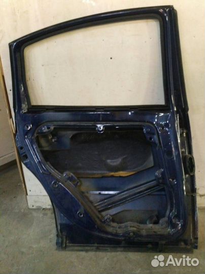 Дверь задняя левая Volkswagen Passat B5 1996-2000