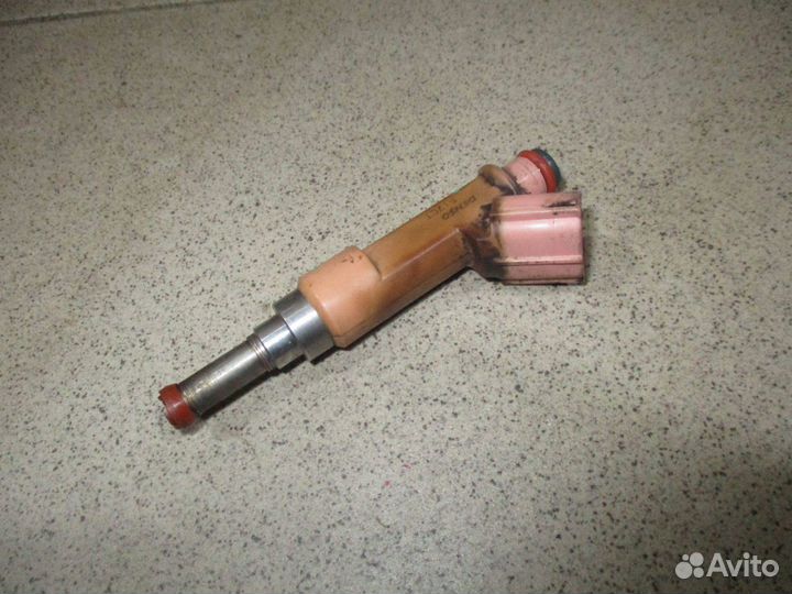 Форсунка инжекторная Lexus NX 200t/300