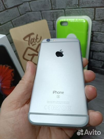 iPhone 6S, 64 ГБ