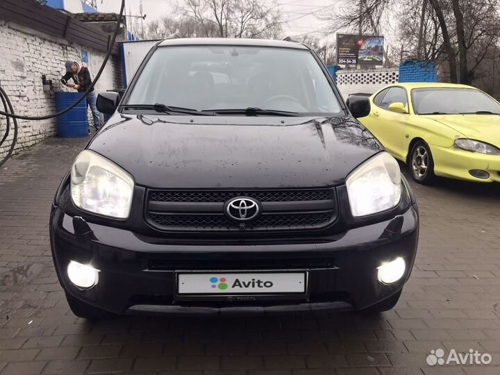 Toyota RAV4 2.0 AT, 2004, 255 465 км