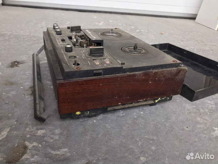 Бабинный магнитофон Маяк 205