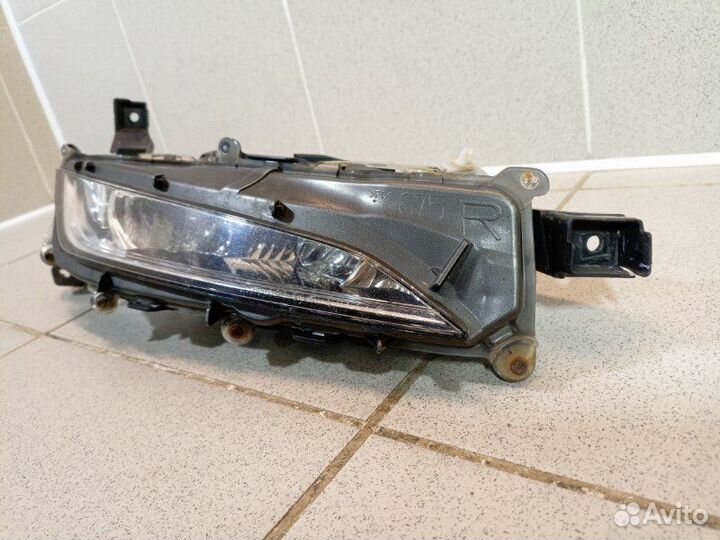 Фара противотуманная правая Lexus Rx 4
