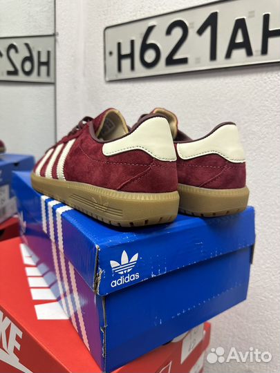 Adidas bermuda red