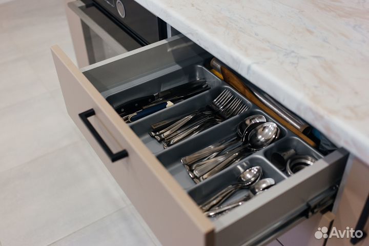 Угловая кухня «A» + духовка в подарок