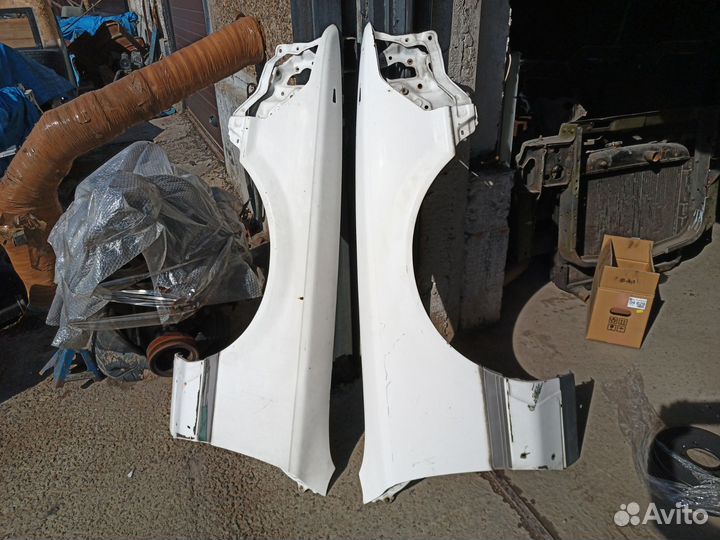 Крылья передние для Toyota Soarer 20 кузов (пара)