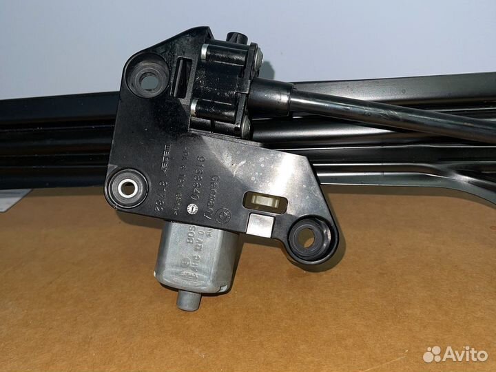 Задняя правая дверная шторка BMW 7 F02