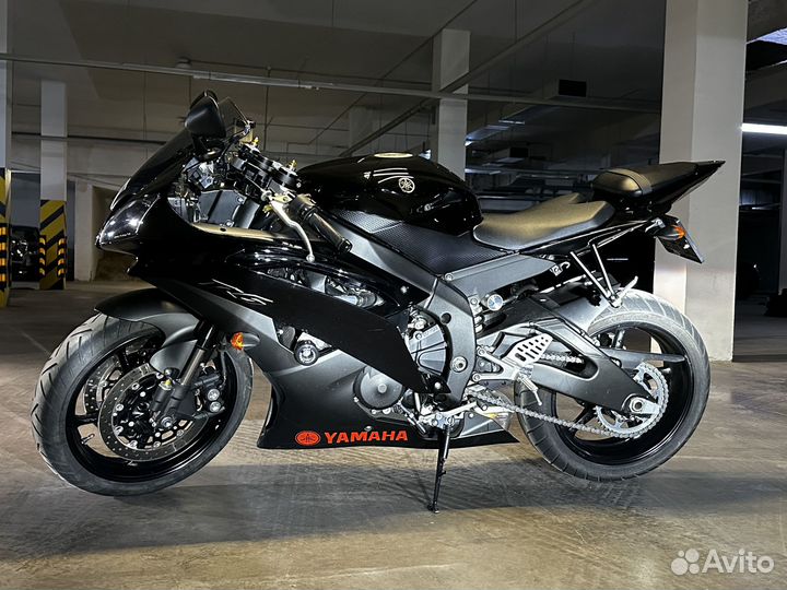 Yamaha R6 2011 (ODO 2000km)
