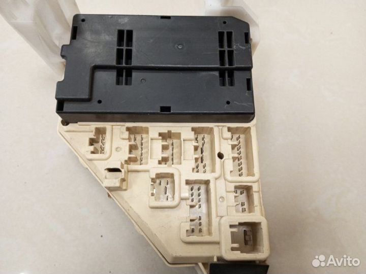 Блок предохранителей Toyota Prius NHW10 1NZ 2000