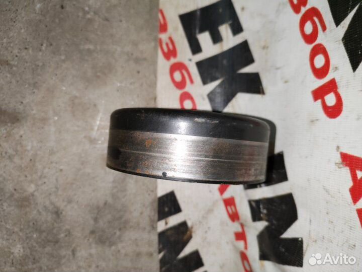 Шкив помпы Ford Focus 3 2011