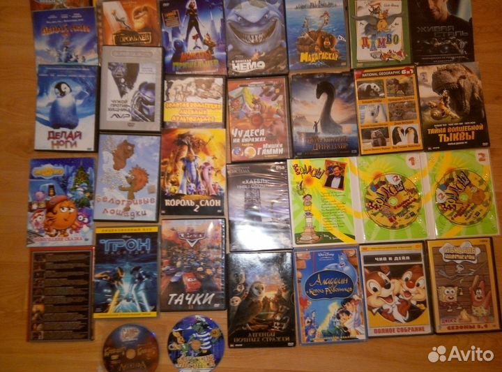 Диски с фильмами в основном детские