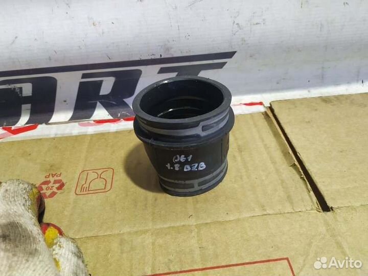 Патрубок Volkswagen Passat B6 1.8 BZB 2008