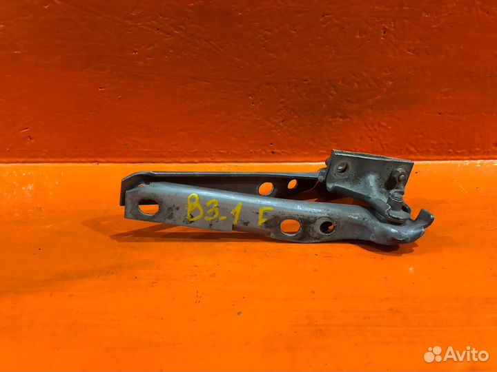 Петля капота правая audi 80 1986-1991