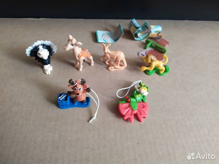 Игрушки из киндера и чупа-чупс