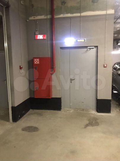 Машиноместо, 20 м²