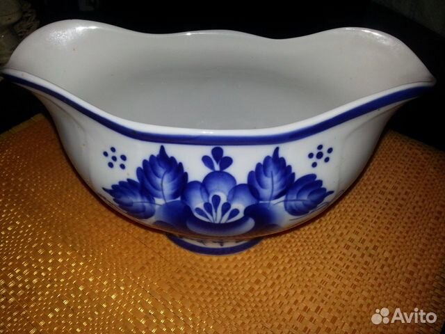 Конфетница Гжель. Ручная роспись. 10х20 см