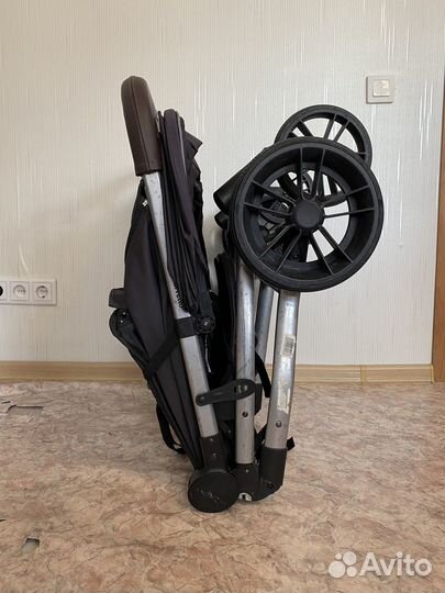 Всесезонная коляска для двойни 