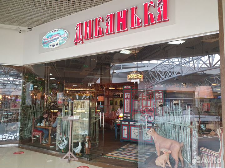 Хостес ресторана 