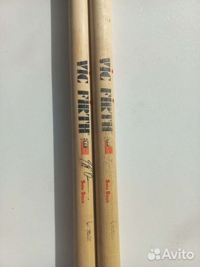 Маршевые барабанные палочки Vic Firth Corpsmaster
