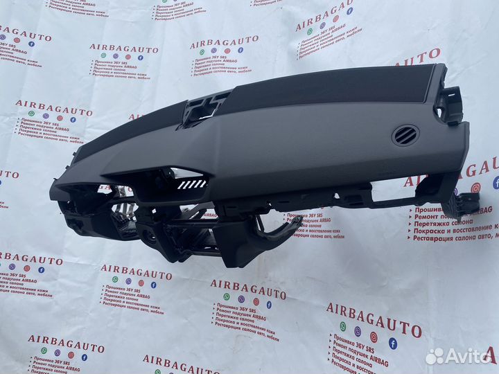 Торпедо Mercedes E212 Мерседес 212 панель приборов