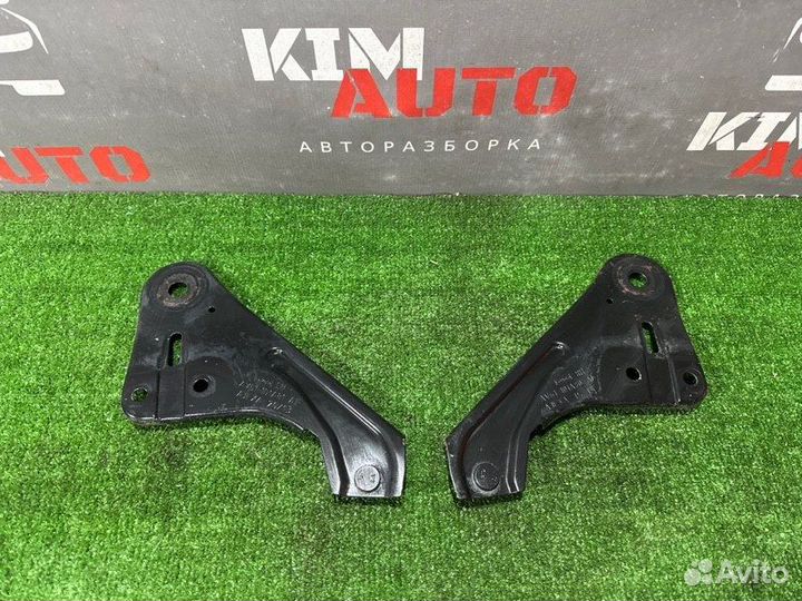 Кронштейн переднего подрамника Ford Focus 3 седан