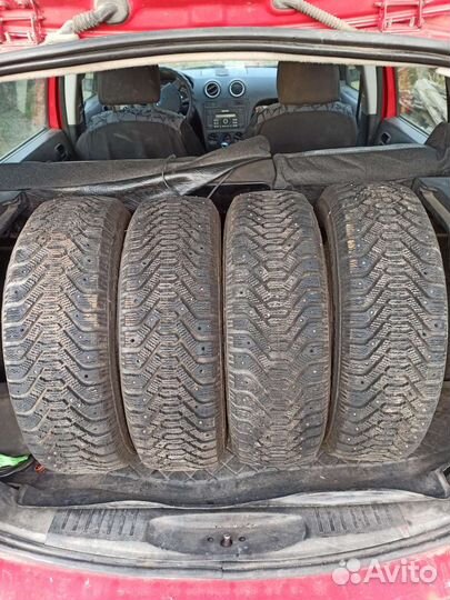 Goodyear UltraGrip 500 185/65 R15